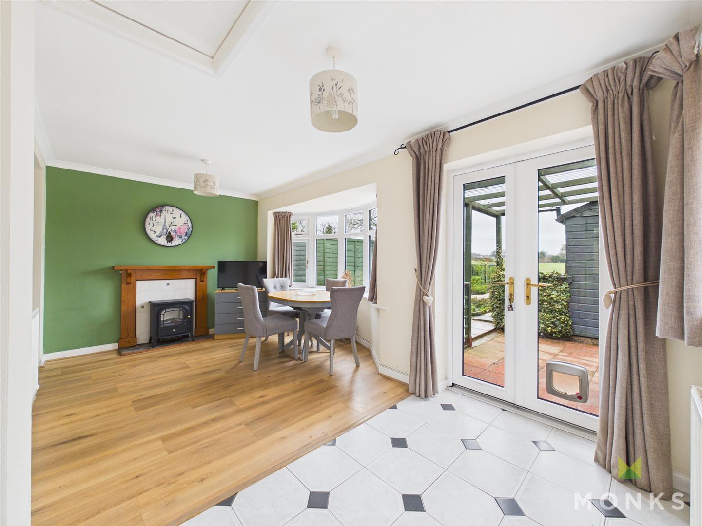 17 Cambrian Avenue, Oswestry, SY11 4DS For Sale